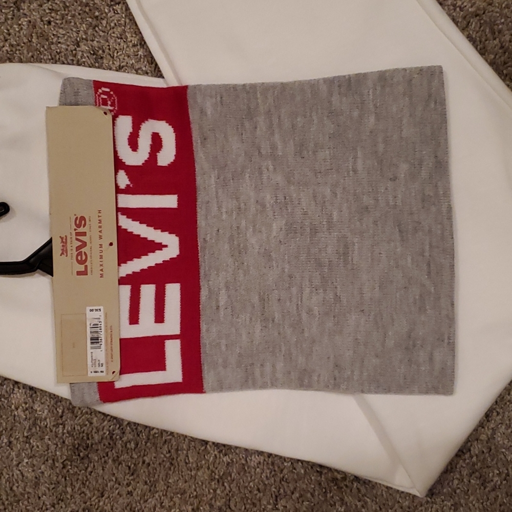 Levi's Neck Warmer   🎉Host Pick 🎉 - Picture 3 of 4